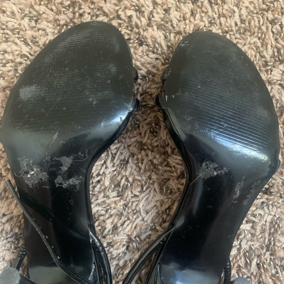 G by Guess black patent heels - Picture 7 of 7